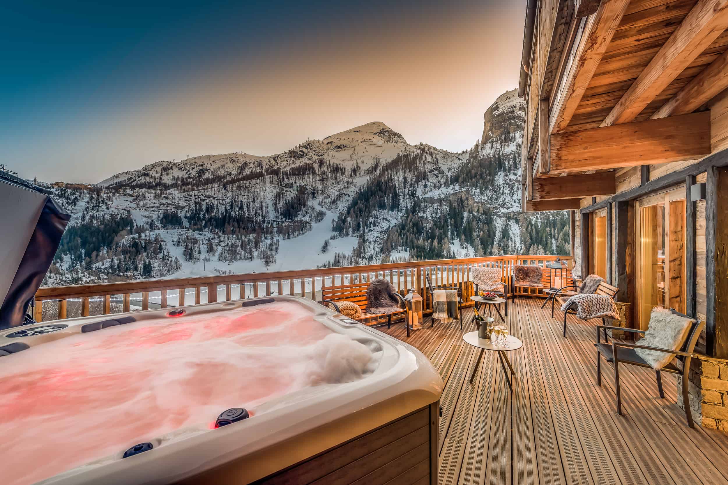 Location de chalet pour le ski avec jacuzzi privatif intérieur ou